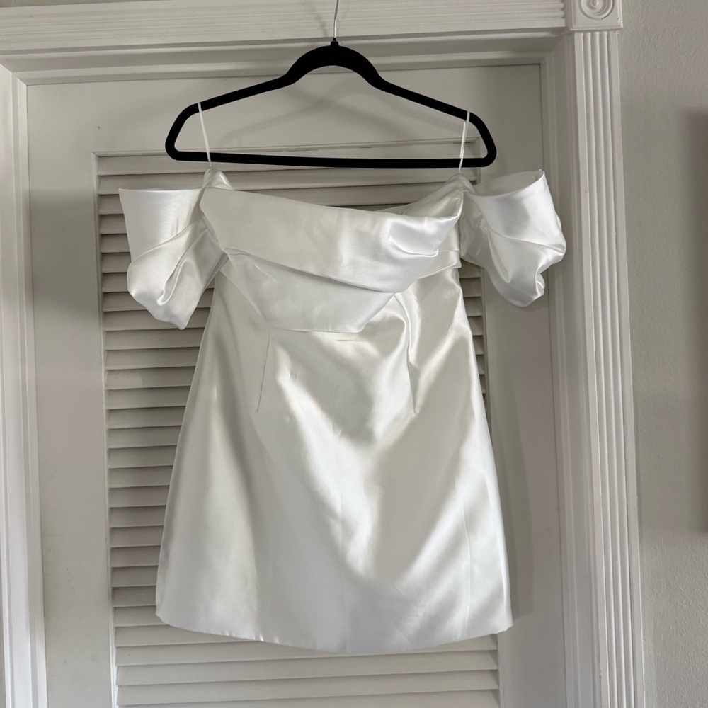 Selfie Leslie Magnolia Midi White Dress 🤍 Size L